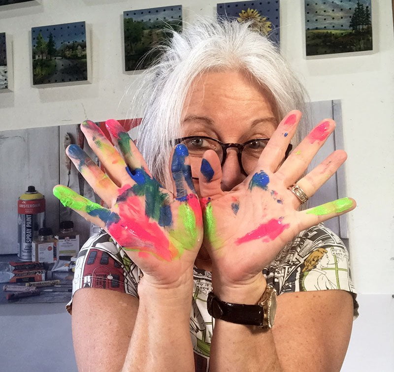 Pour ou contre les produits dérivés en art visuel